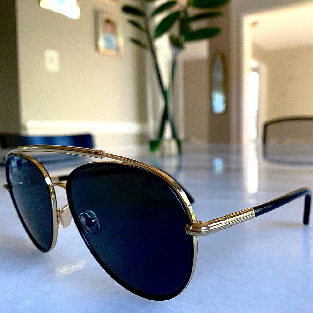 Tom Ford Aviators - Polarized - Black & Gold - Like New